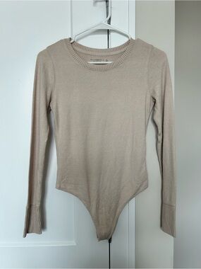 Abercrombie & Fitch “So Cozy” Taupe Crew Neck Long Sleeve Body Suit